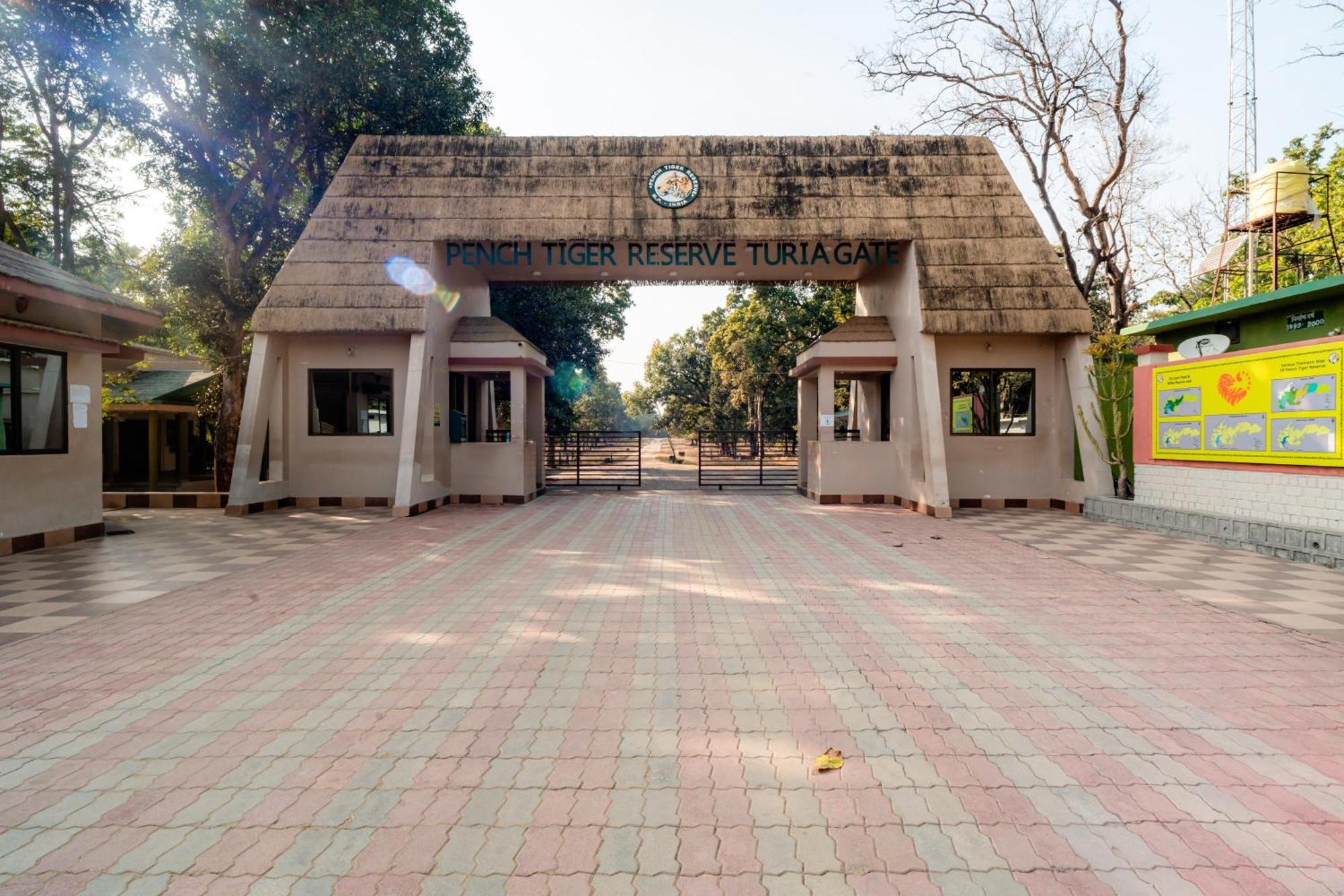 Hotel Treebo Premium Mowgli'S Den, Pench Khawāsa Exterior foto