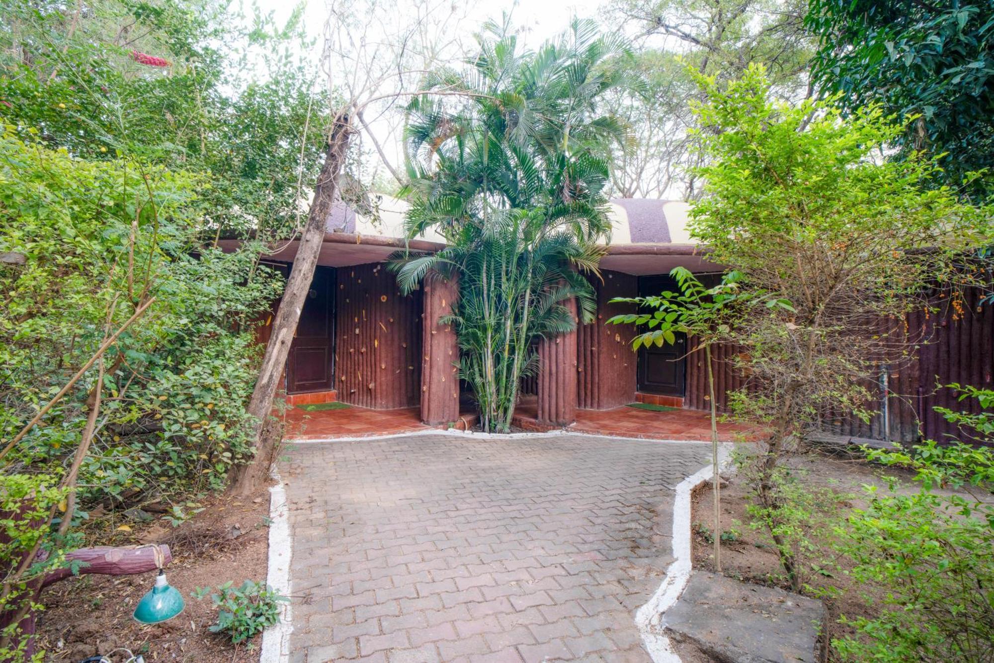 Hotel Treebo Premium Mowgli'S Den, Pench Khawāsa Exterior foto