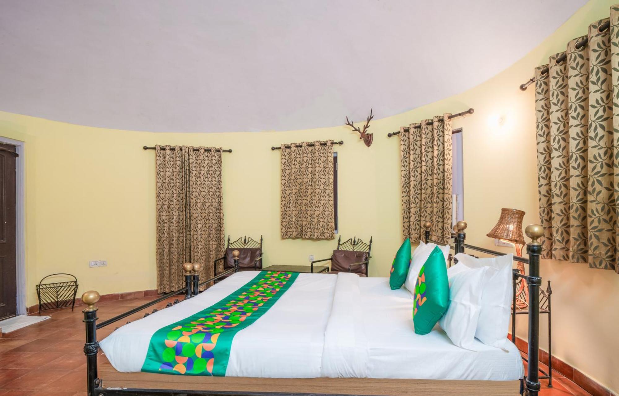 Hotel Treebo Premium Mowgli'S Den, Pench Khawāsa Exterior foto